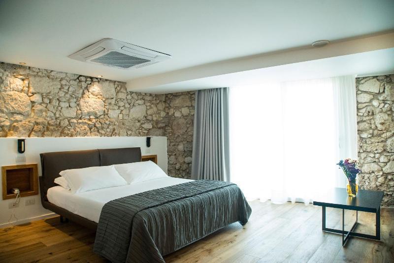 Re Dionisio Luxury Suites Siraküza Dış mekan fotoğraf