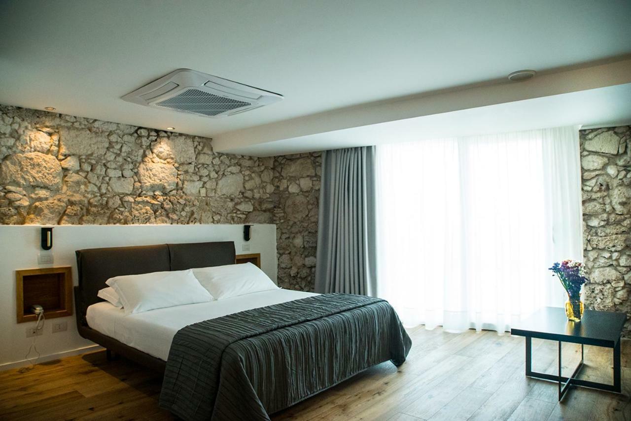 Re Dionisio Luxury Suites Siraküza Dış mekan fotoğraf